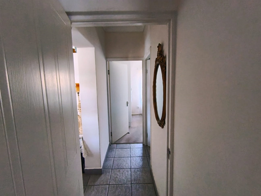 2 Bedroom Property for Sale in Seemeeu Park Western Cape